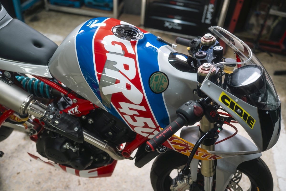 La riconoscete? E' una Royal Enfield Guerrilla 450!